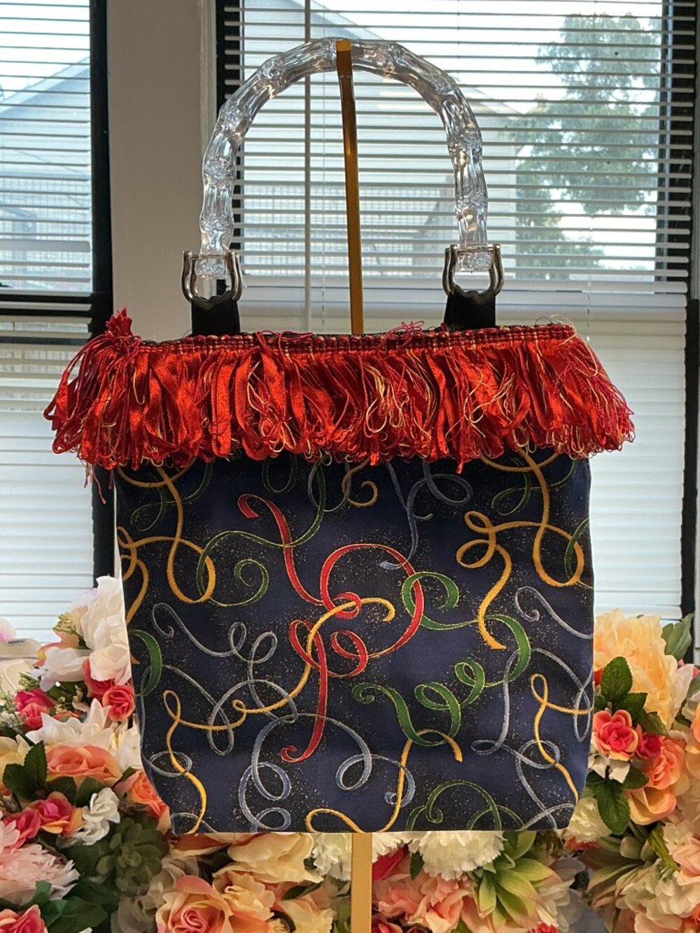 Handmade Confetti Swirl Fringe Tote Clear Bamboo Style Handles - Picture 2 of 8